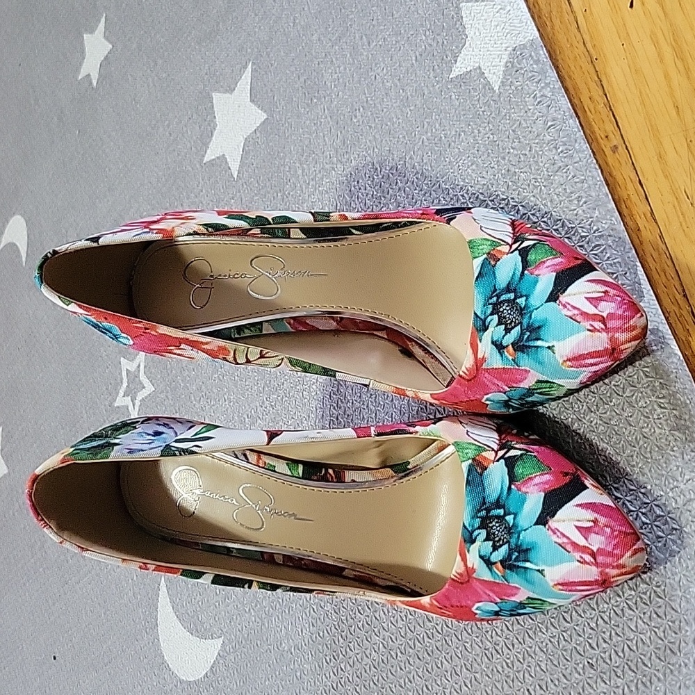Jessica Simpson heels